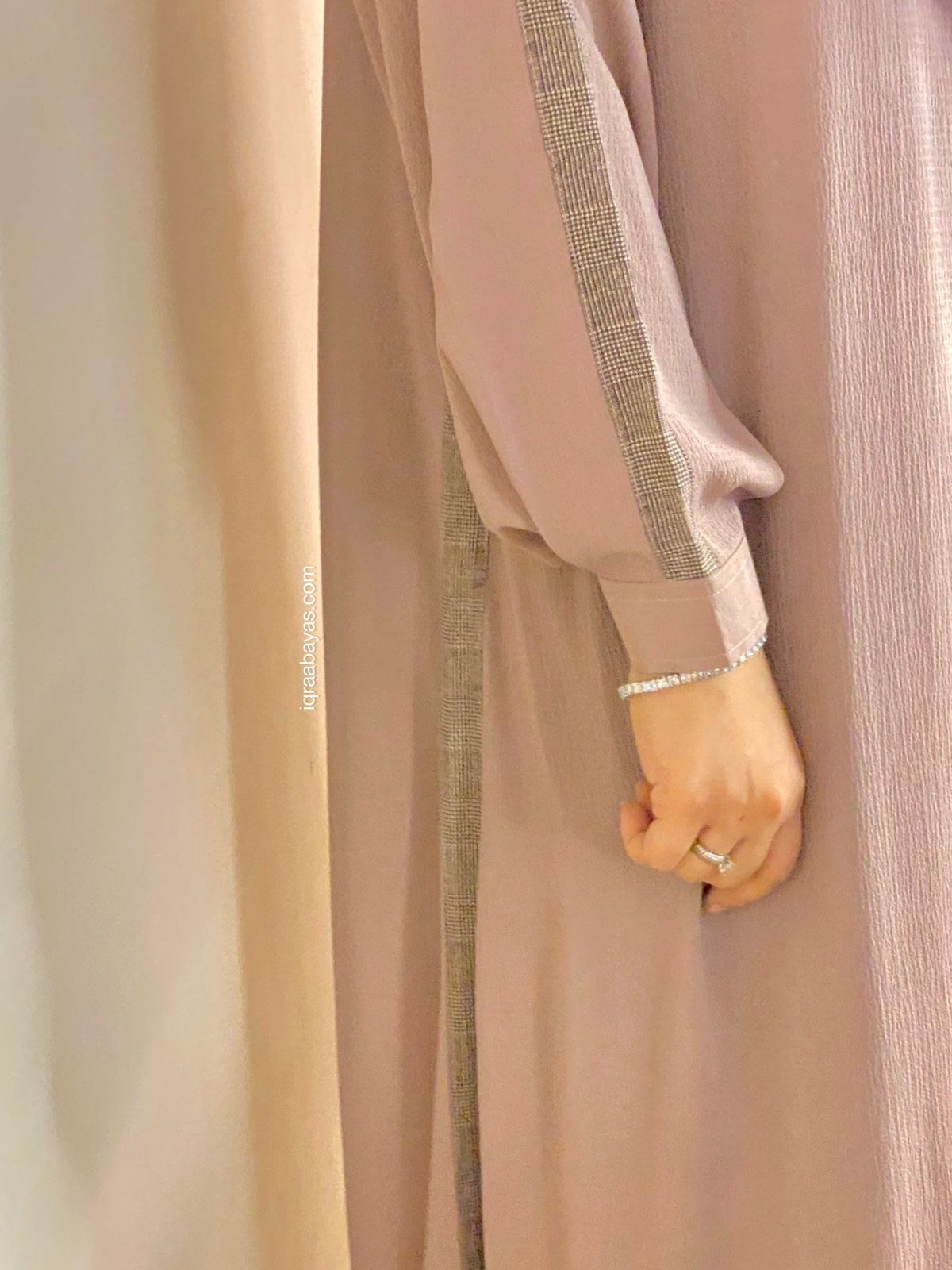 f6e1181d-4528-4613-9224-adbaa4c21a27